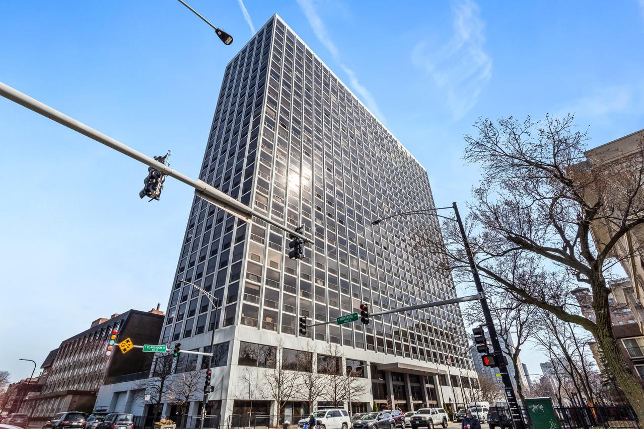 4343 N Clarendon Ave. #2010, Chicago, IL 60613