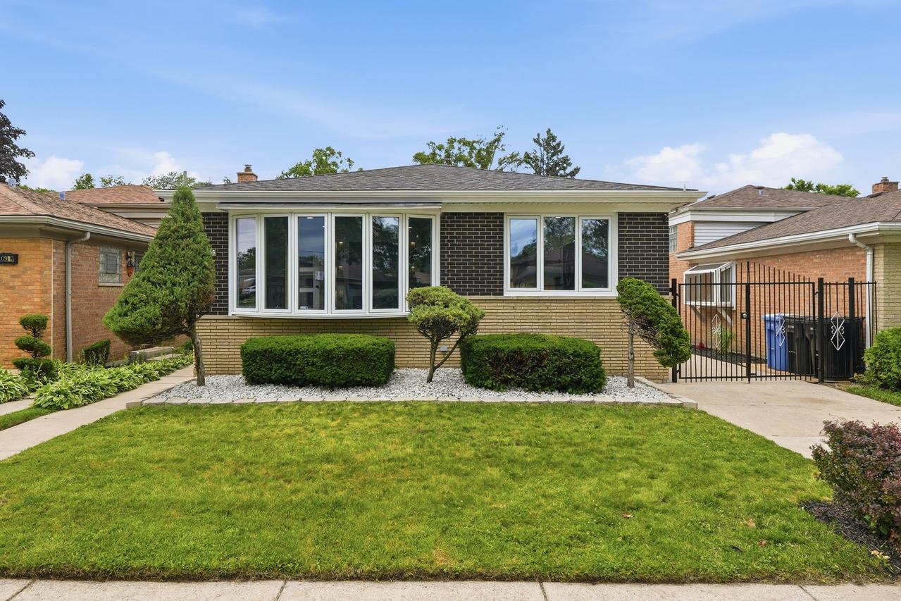 1056 W 107th Pl., Chicago, IL 60643