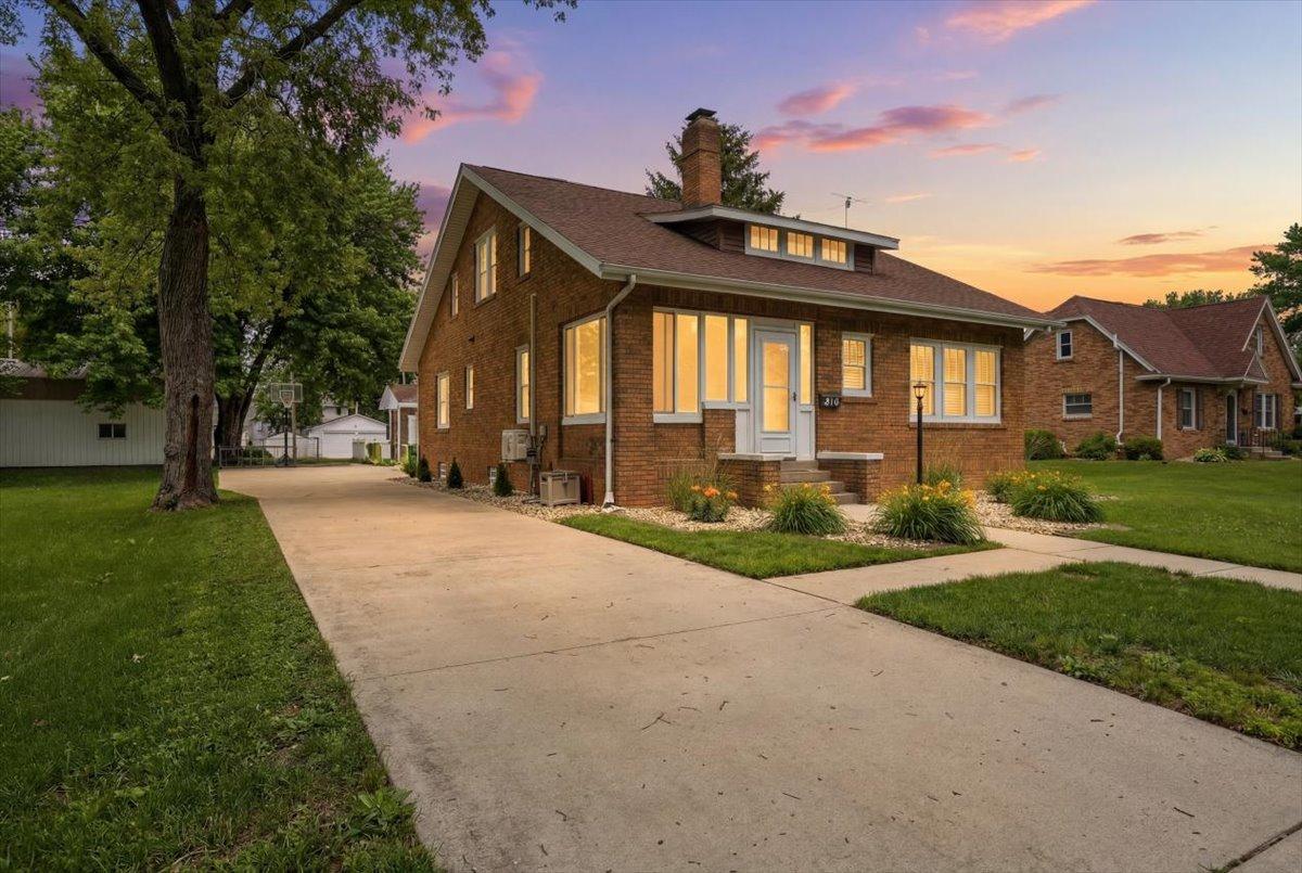 310 E Elm St., Fairbury, IL 61739