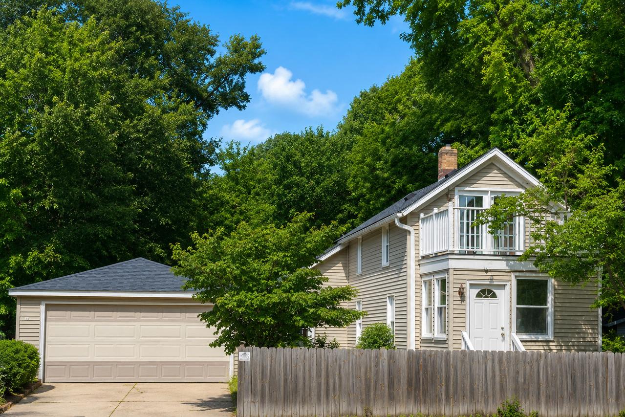 1111 Walnut St., Ottawa, IL 61350