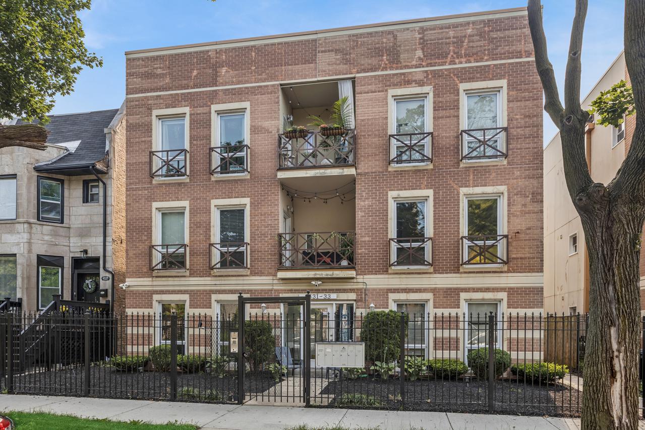 [Address Hidden by Seller], Chicago, IL 60637