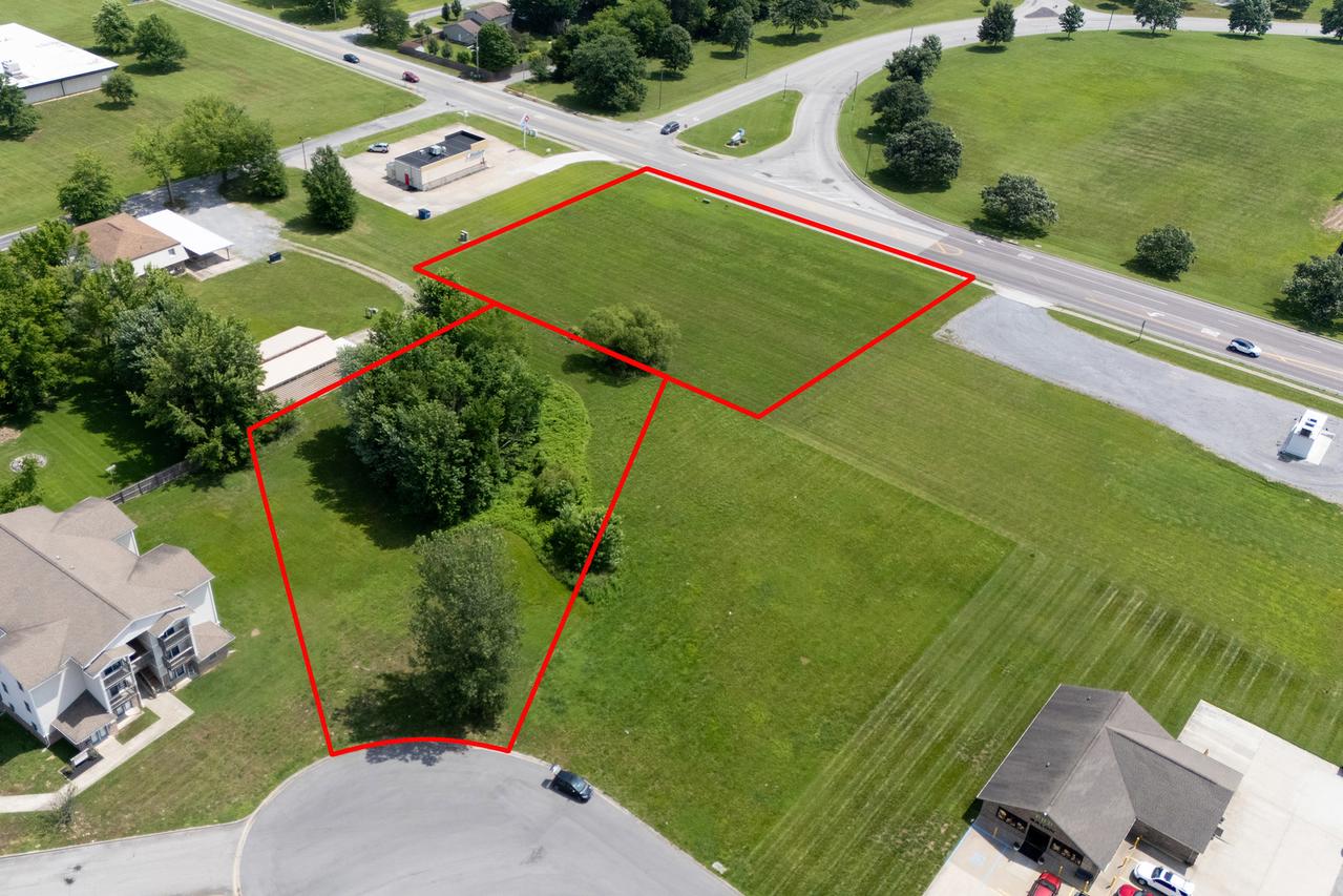 703A S Greenbriar Rd., Carterville, IL 62918