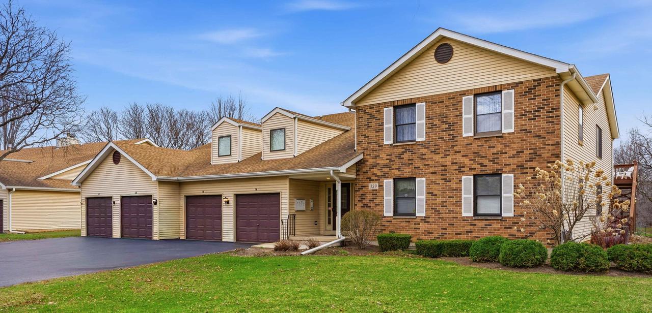 329 Everett Ave. #2B, Crystal Lake, IL 60014