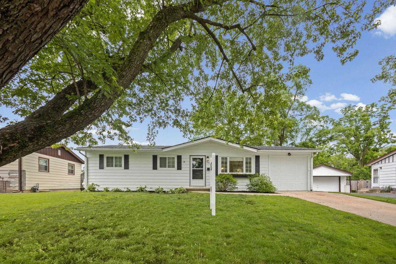 309 Willow Rd., Wauconda, IL 60084