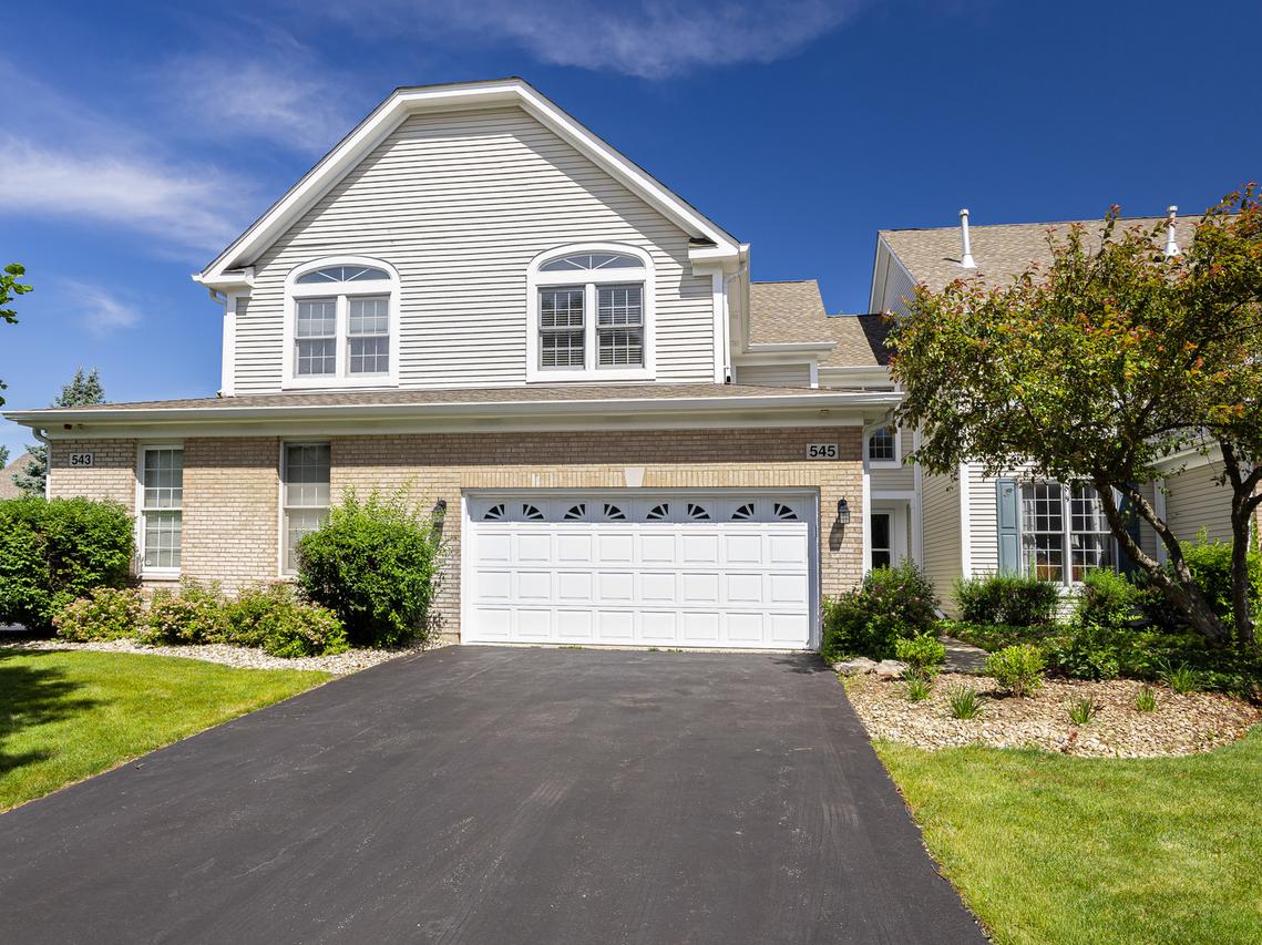 545 Harlowe Ln., Naperville, IL 60565