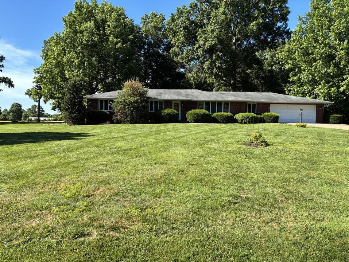 12365 E Lakeview Rd., Mt Vernon, IL 62864