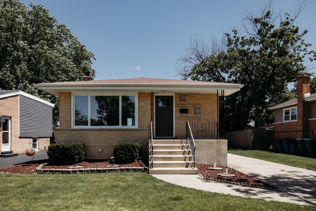 4344 W Linecrest Dr., Alsip, IL 60803