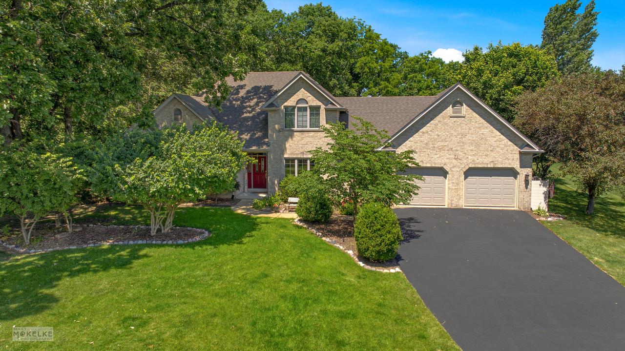 71 Long Grove Rd., Yorkville, IL 60560