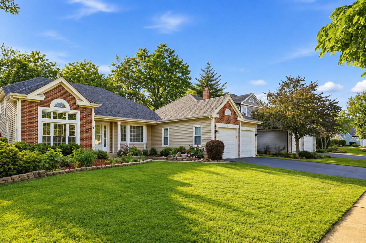 4310 Forest Glen Dr., Hoffman Estates, IL 60192
