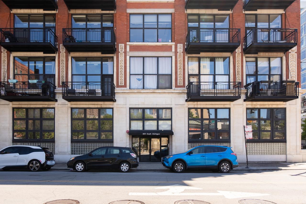 [Address Hidden by Seller], Chicago, IL 60616