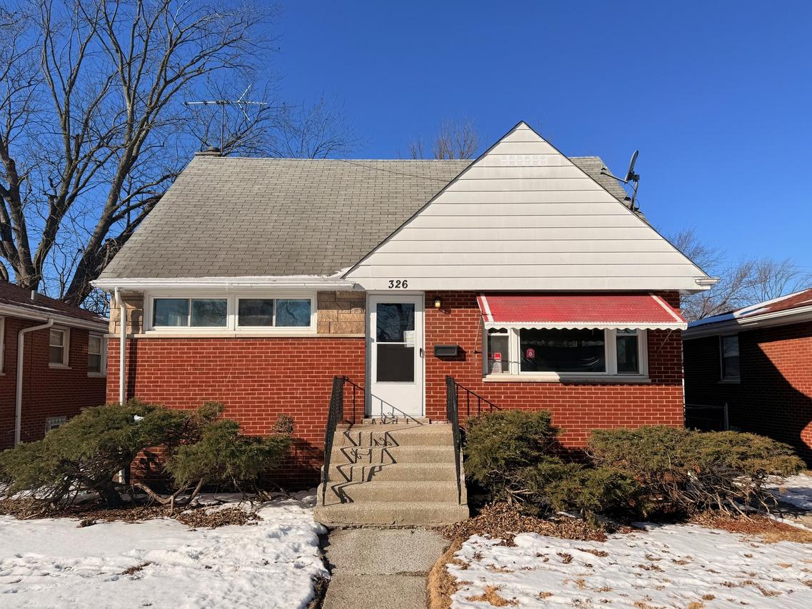 326 Clyde Ave., Calumet City, IL 60409