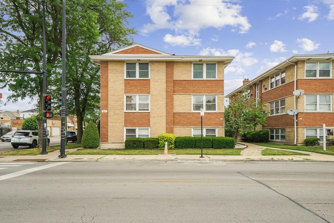 6972 W Belmont Ave. #4, Chicago, IL 60634