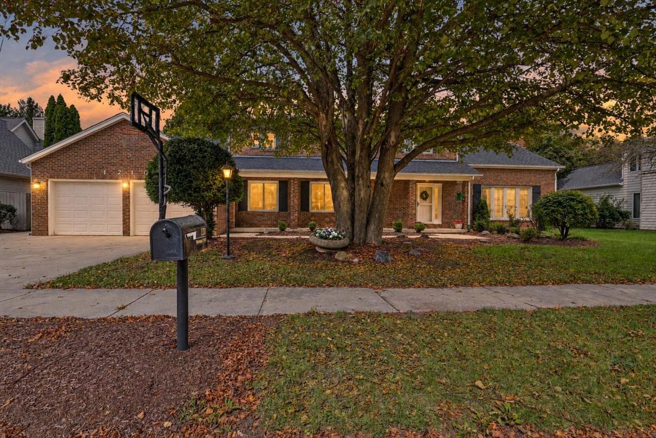 1210 Wilshire Ct., Champaign, IL 61821