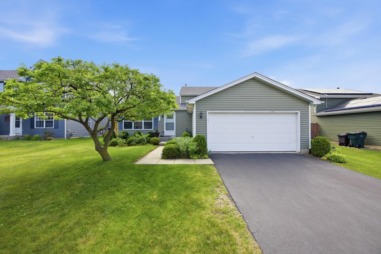 2438 Lotus Dr., Round Lake Heights, IL 60073