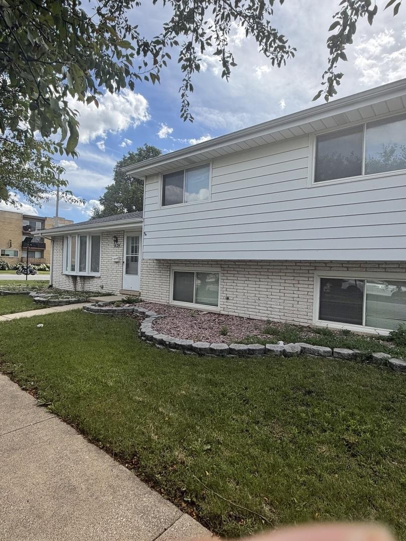 4024 W 103rd St., Oak Lawn, IL 60453