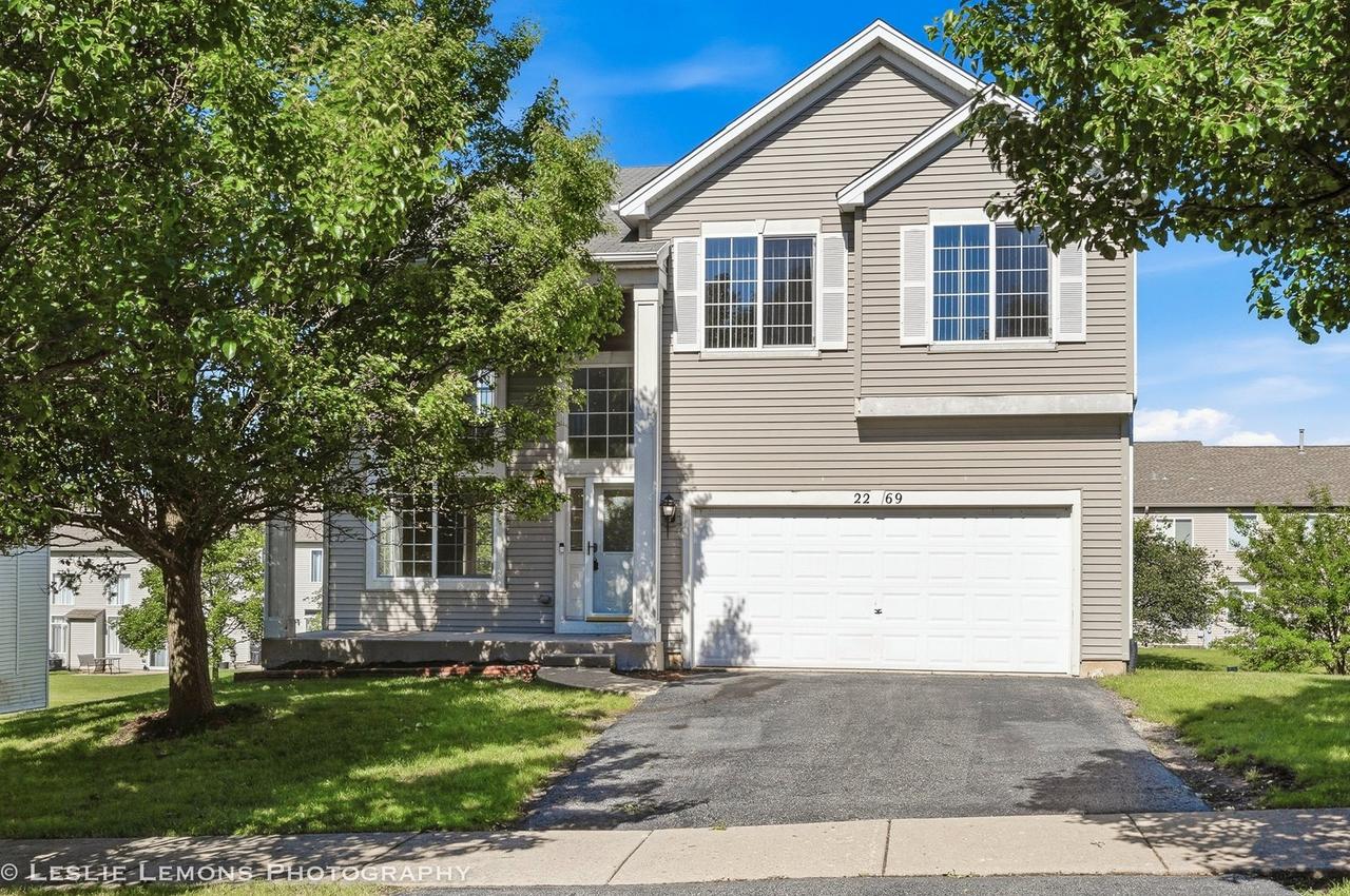 2269 Grand Pointe Tr., Aurora, IL 60503