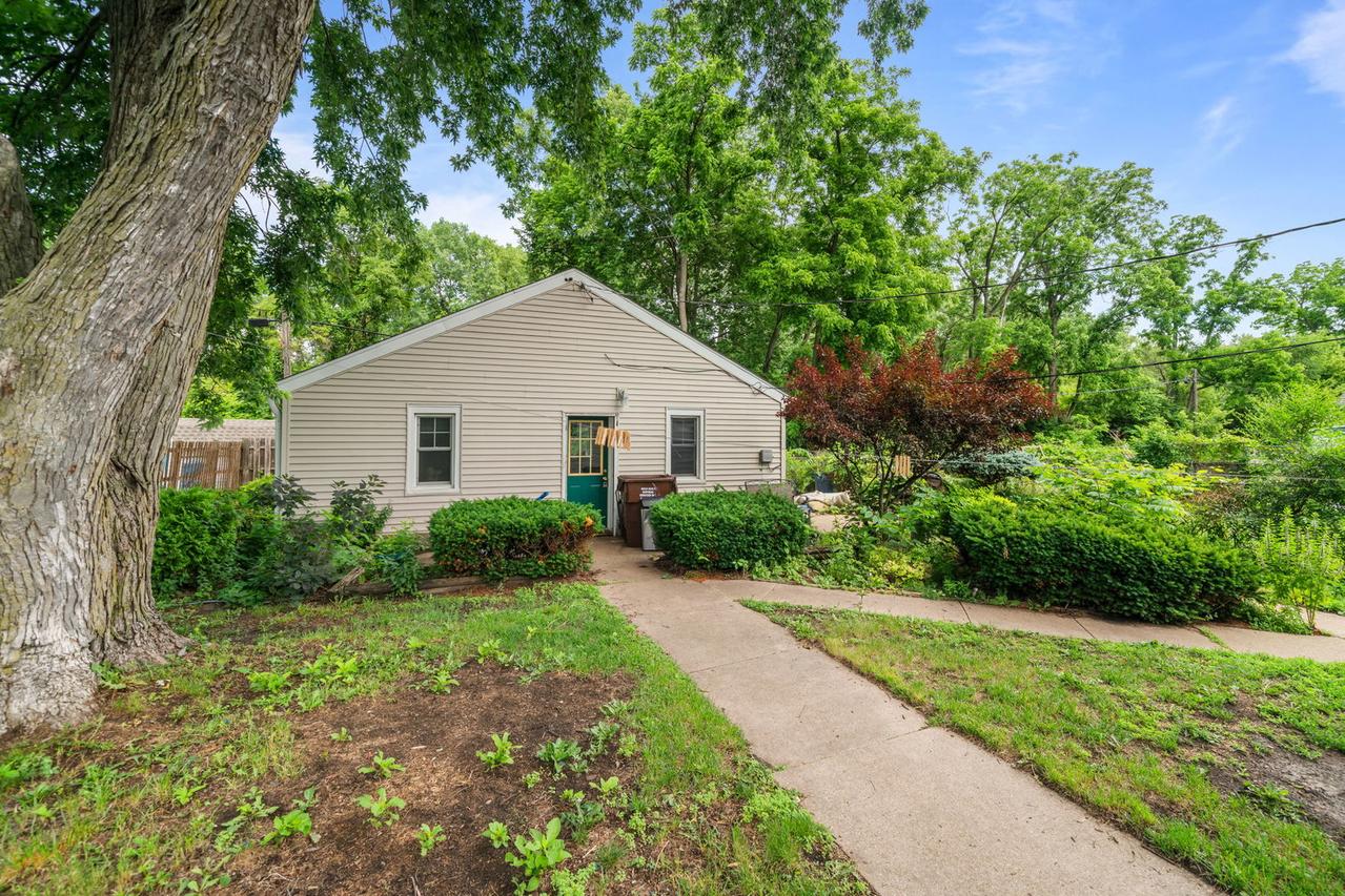 641 Northwestern Ave., South Beloit, IL 61080