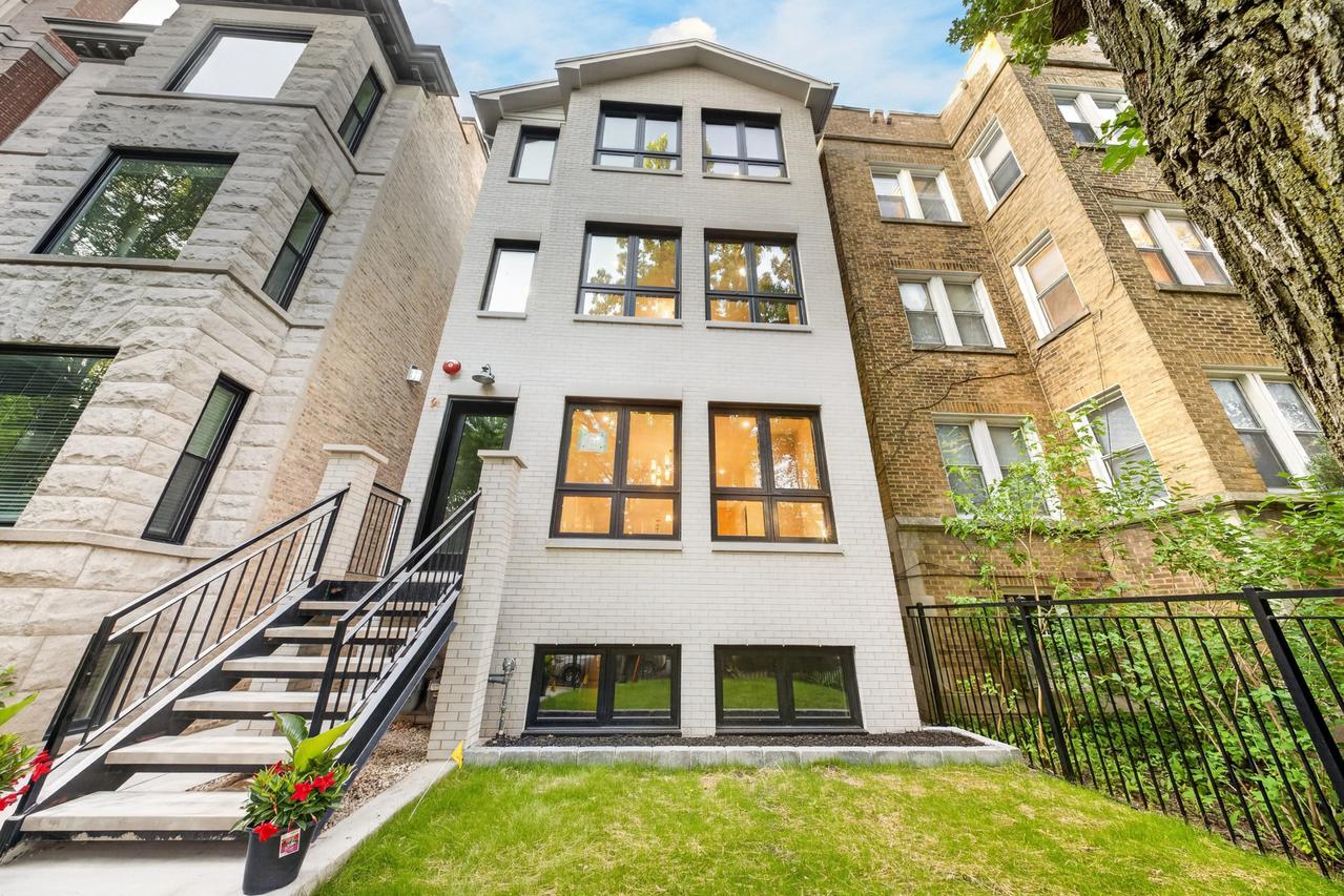 1406 W Cuyler Ave. #3, Chicago, IL 60613
