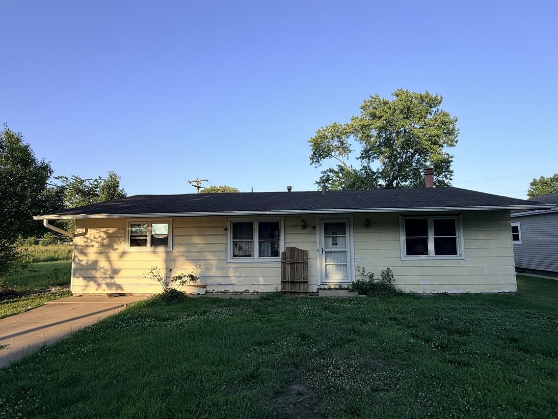 1322 N 16th St., Murphysboro, IL 62966