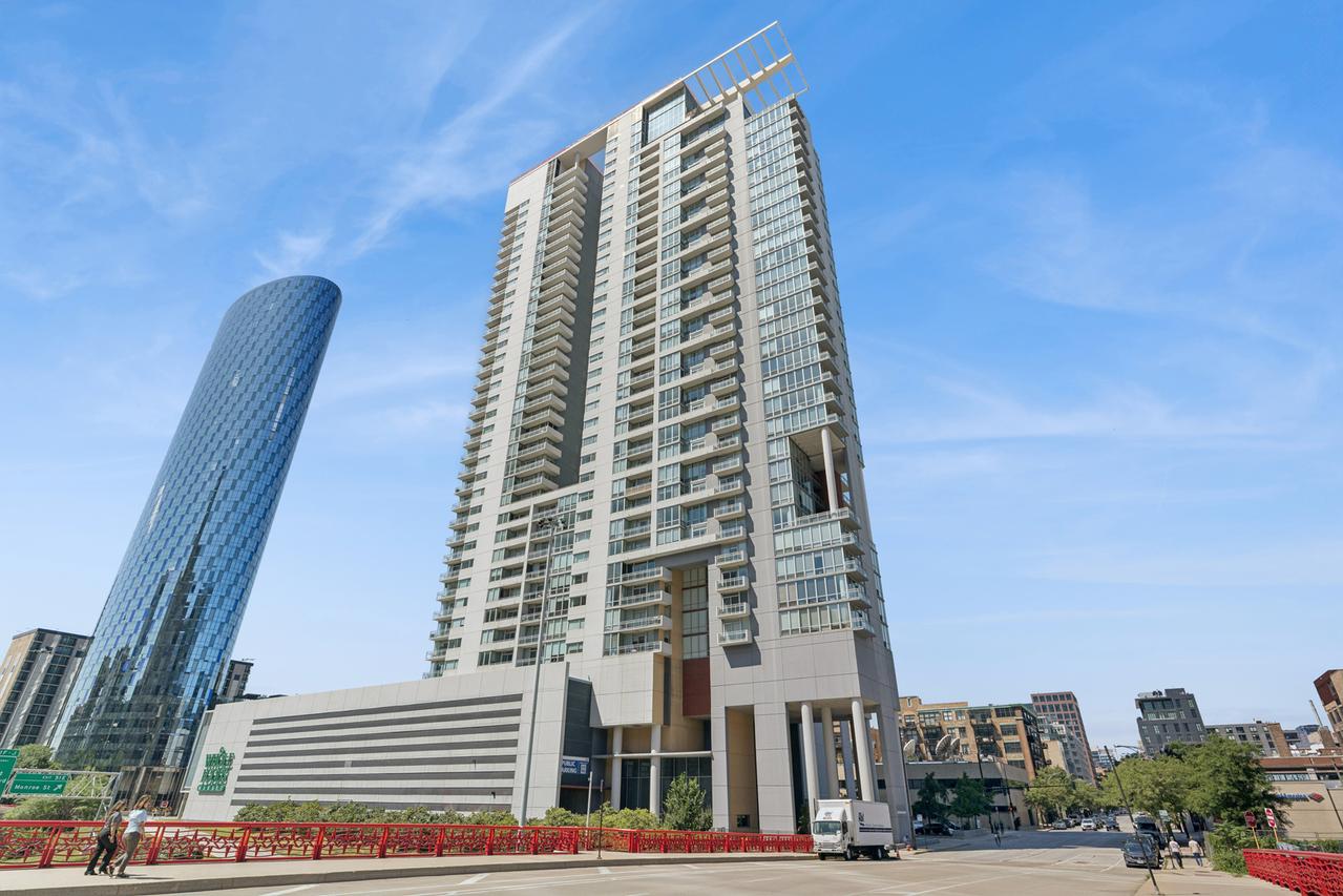 737 W Washington Blvd. #806, Chicago, IL 60661