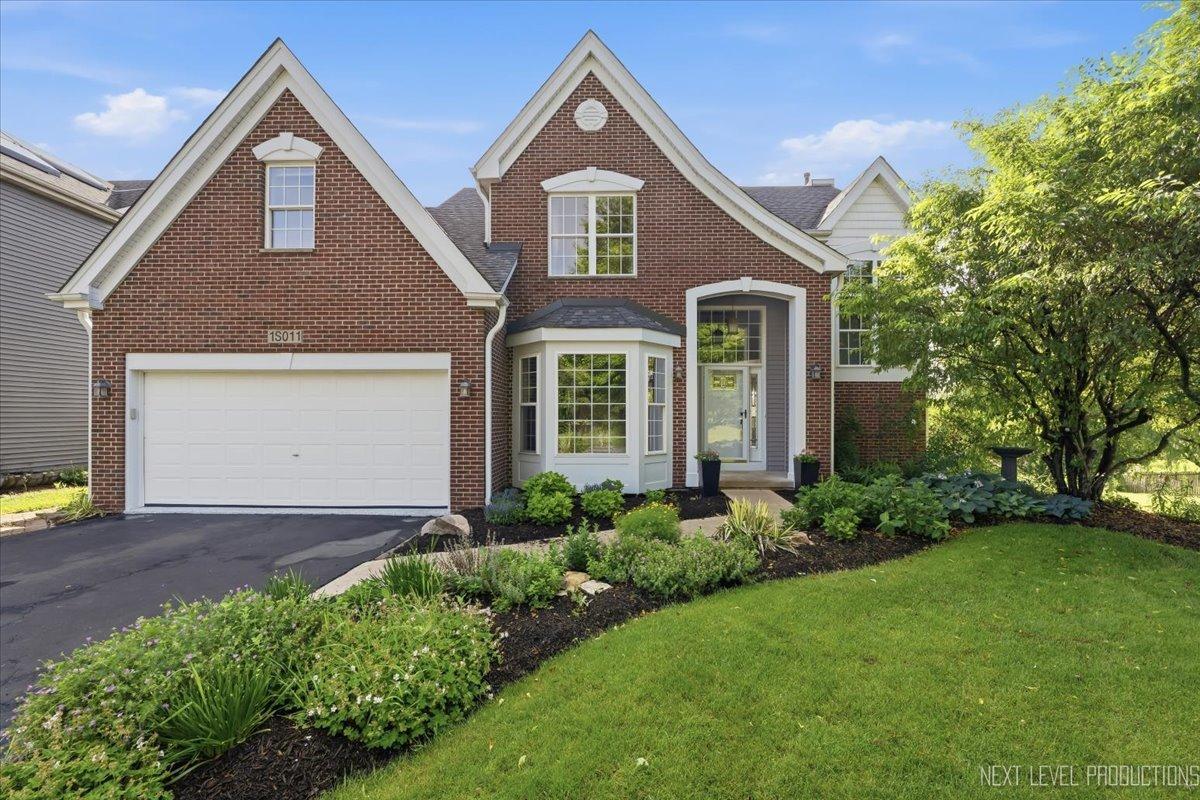 1S011 Shannon Sq., Geneva, IL 60134