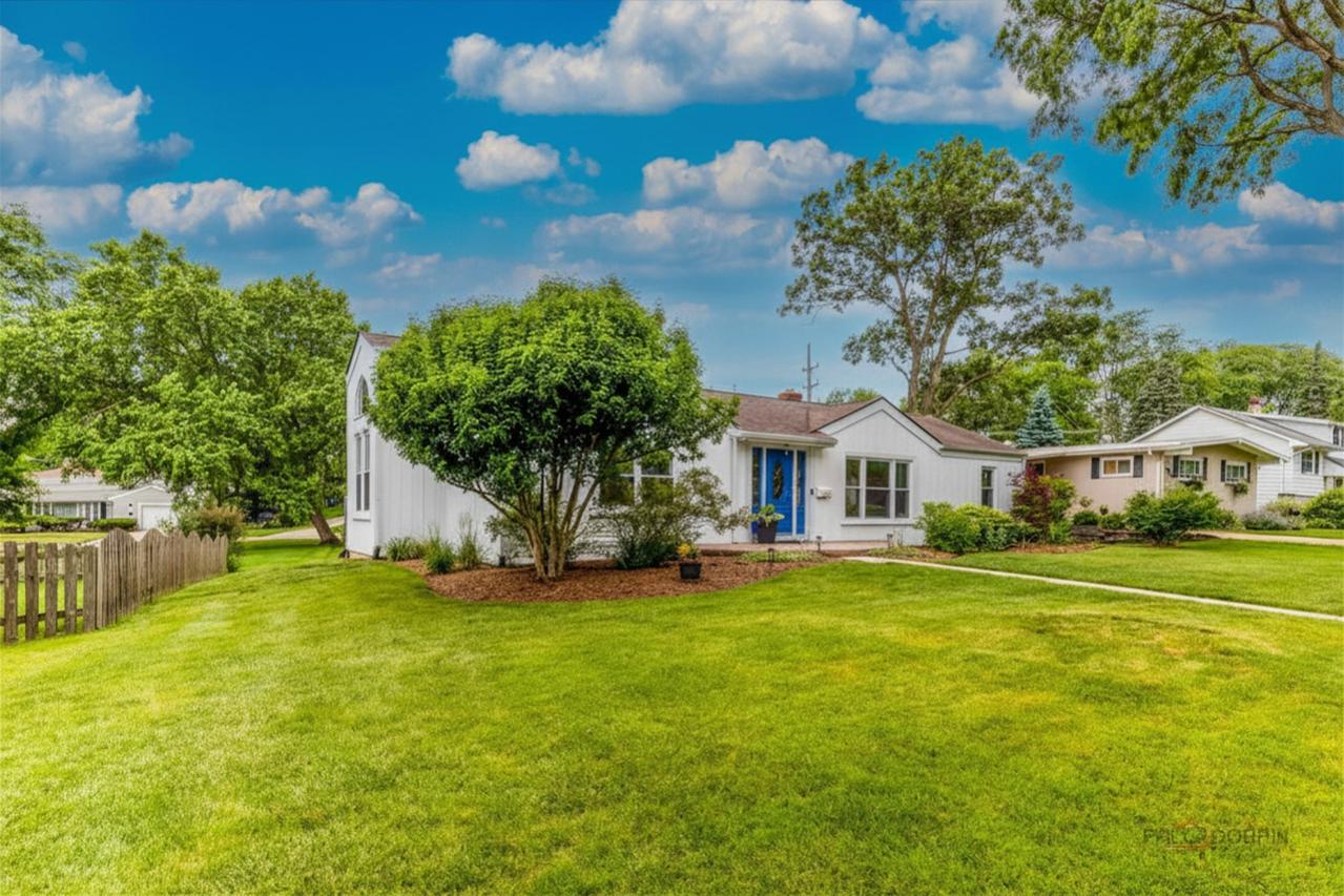 310 S Summit St., Wheaton, IL 60187