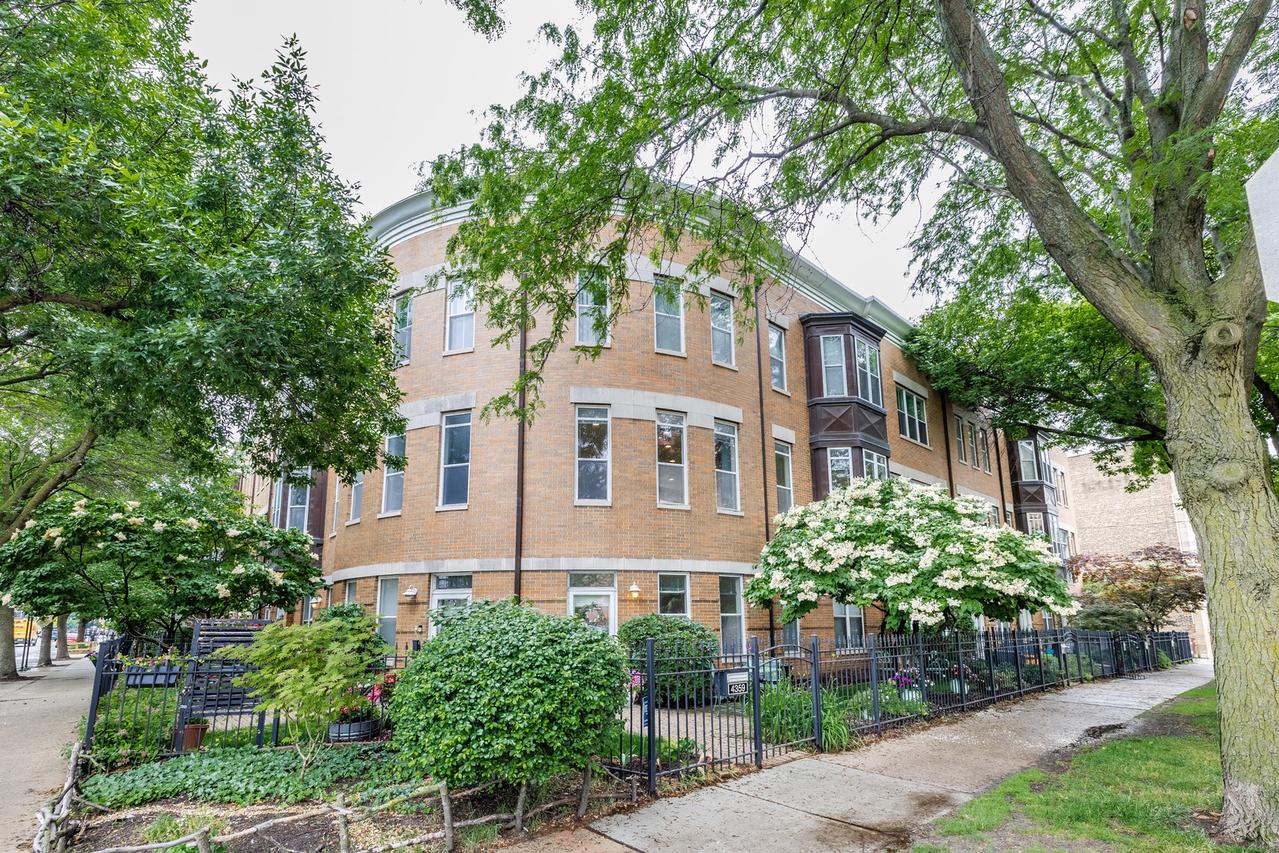 4359 N Campbell Ave., Chicago, IL 60618