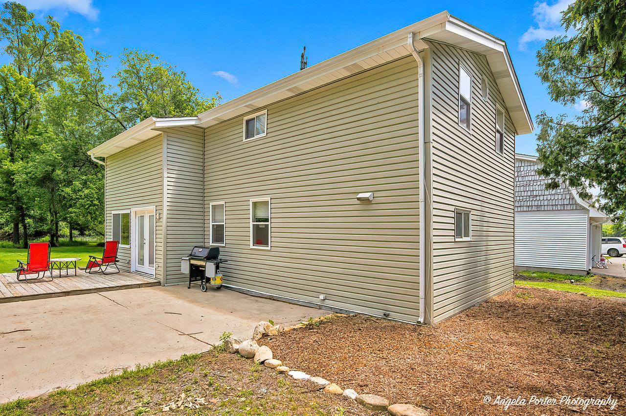 4404 Giant Oak Dr., Mchenry, IL 60051