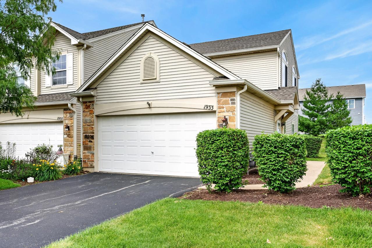 1933 Misty Ridge Ln., Aurora, IL 60503
