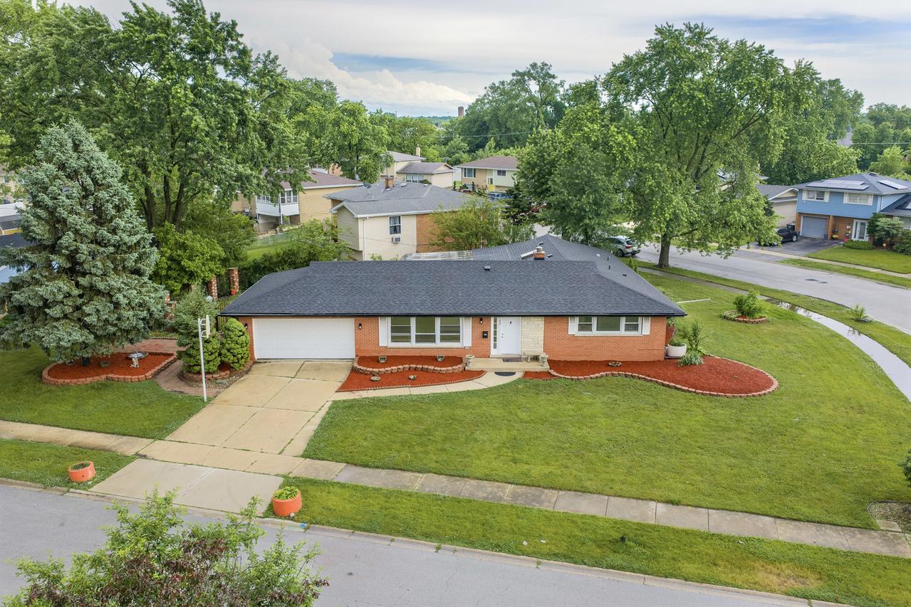 445 E 168th Pl., South Holland, IL 60473
