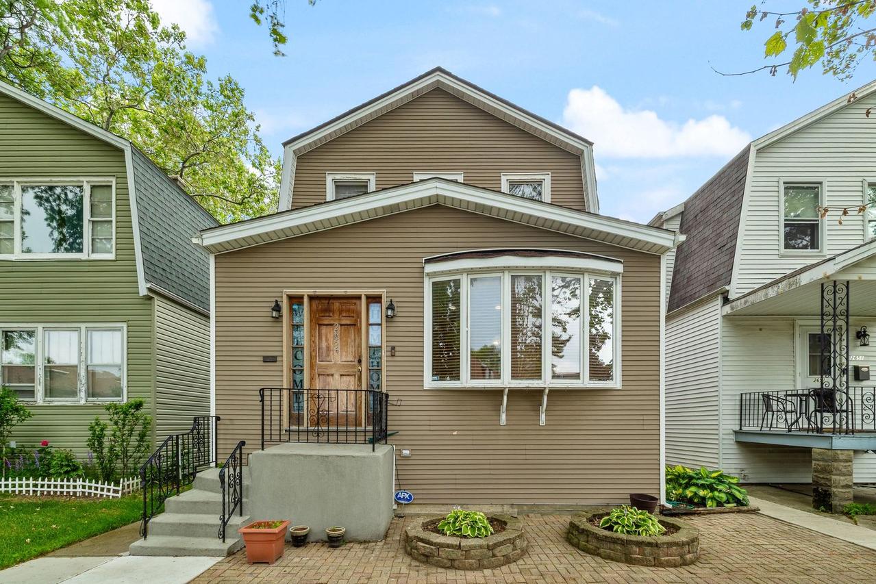 2655 N Marmora Ave., Chicago, IL 60639