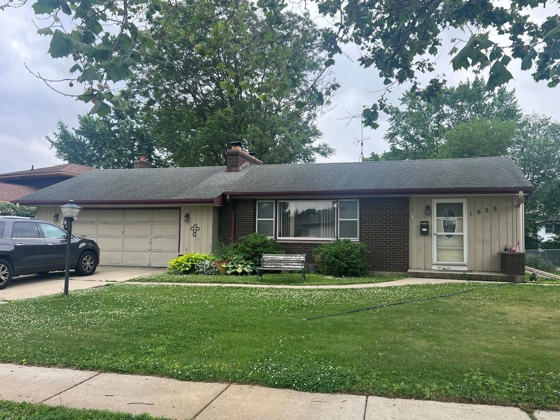 1629 Lin Lor Ln., Elgin, IL 60123