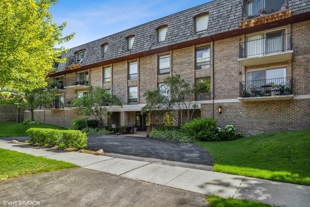 134 Green Bay Rd. #104, Winnetka, IL 60093