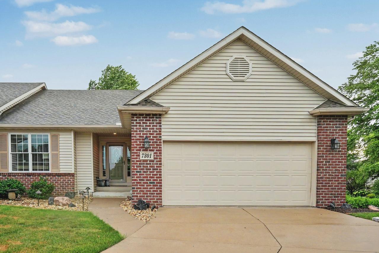 7301 35th Avenue Ct., Moline, IL 61265