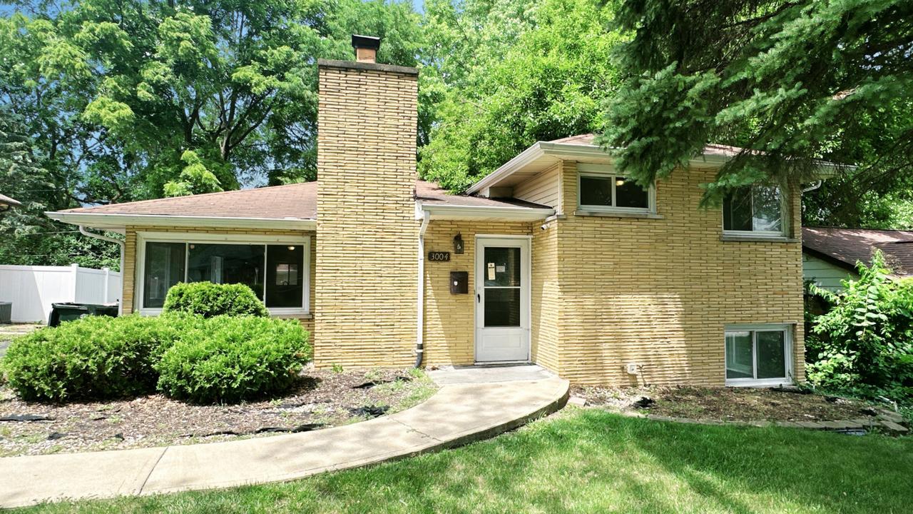 3004 Longfellow Ave., Hazel Crest, IL 60429