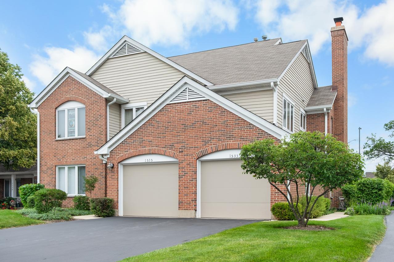 1533 N Courtland Dr., Arlington Heights, IL 60004