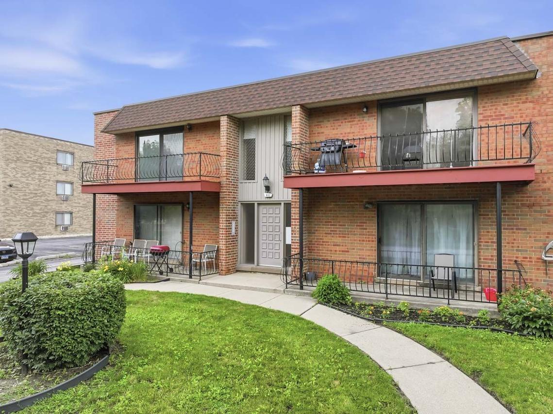 643 N Carroll Pkwy. #210B, Glenwood, IL 60425