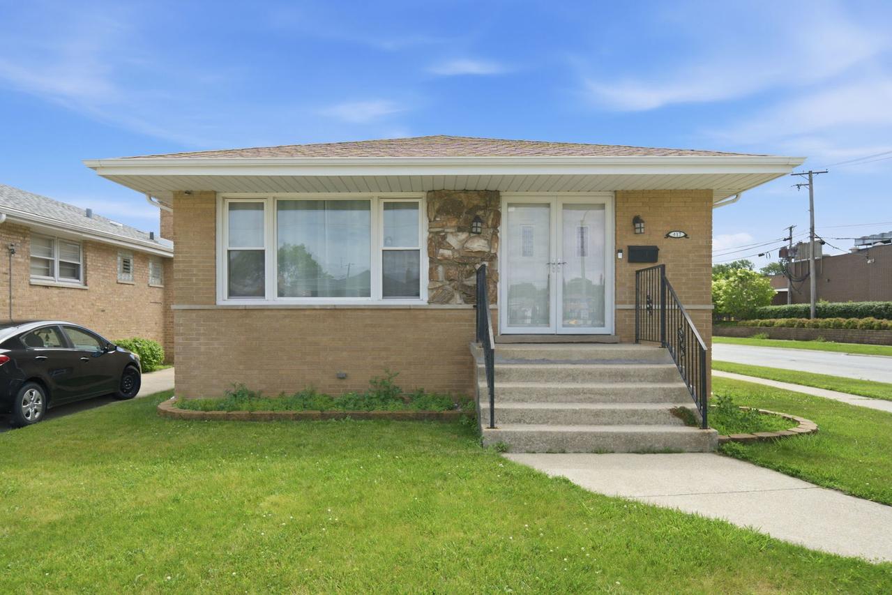 417 Jeffery Ave., Calumet City, IL 60409