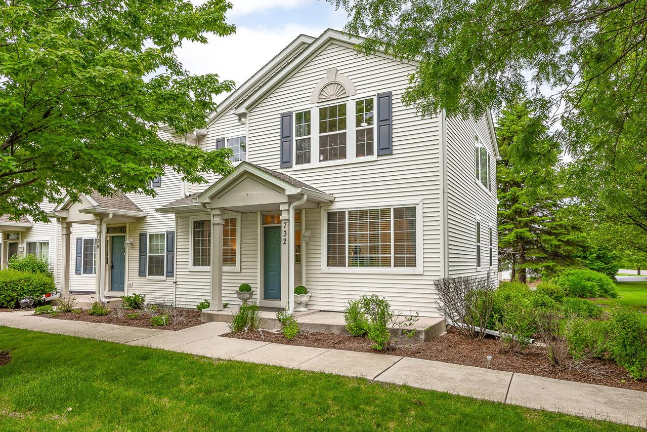 732 County Line Rd., Aurora, IL 60502