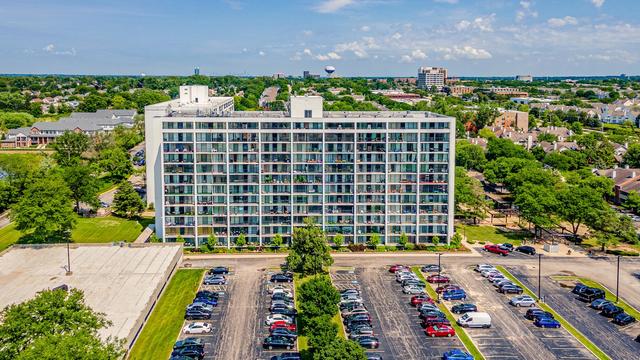 New Homes with Master Bedrooms on the 1st Floor in Lombard: June 6th to June 12th