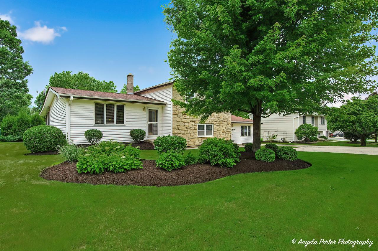 7509 Villa Vista Ct., Spring Grove, IL 60081