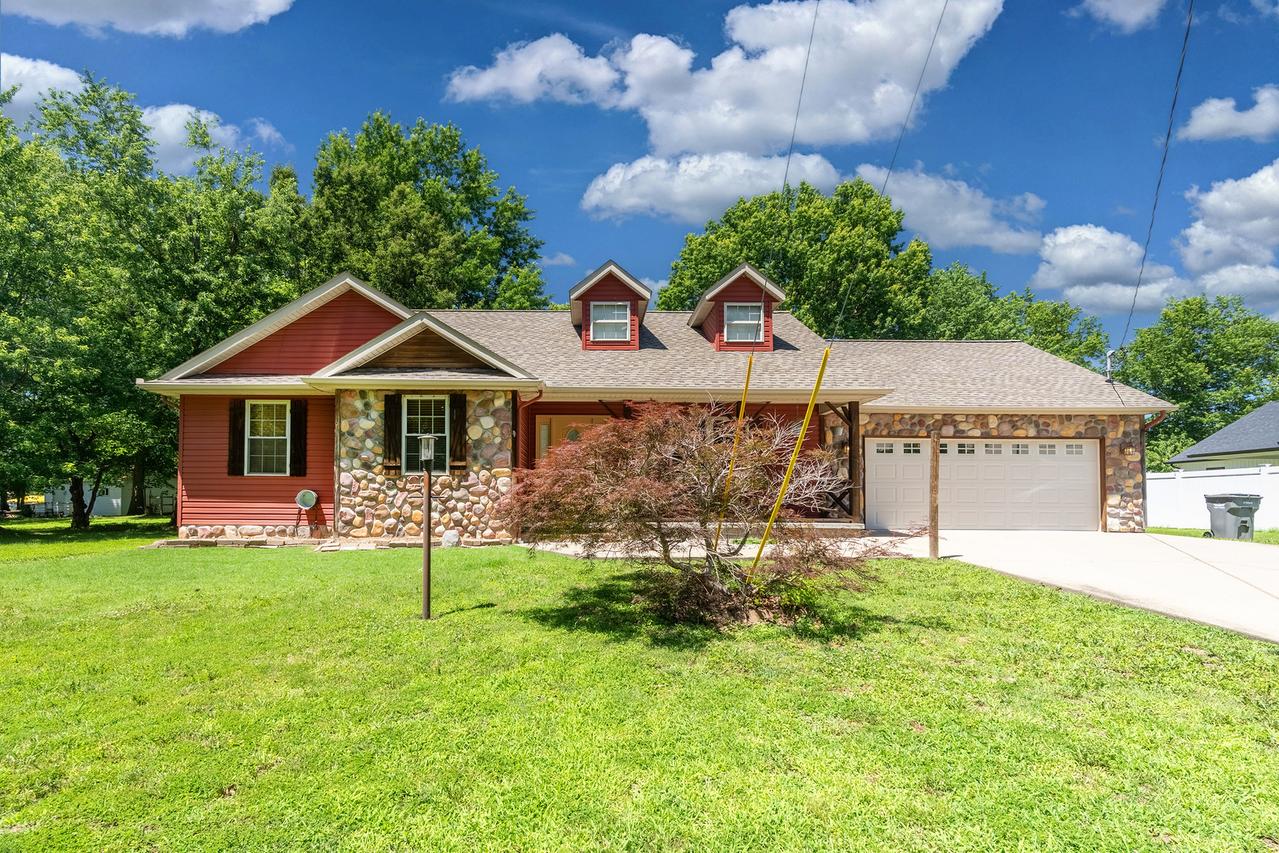 1106 Marion St., Carterville, IL 62918