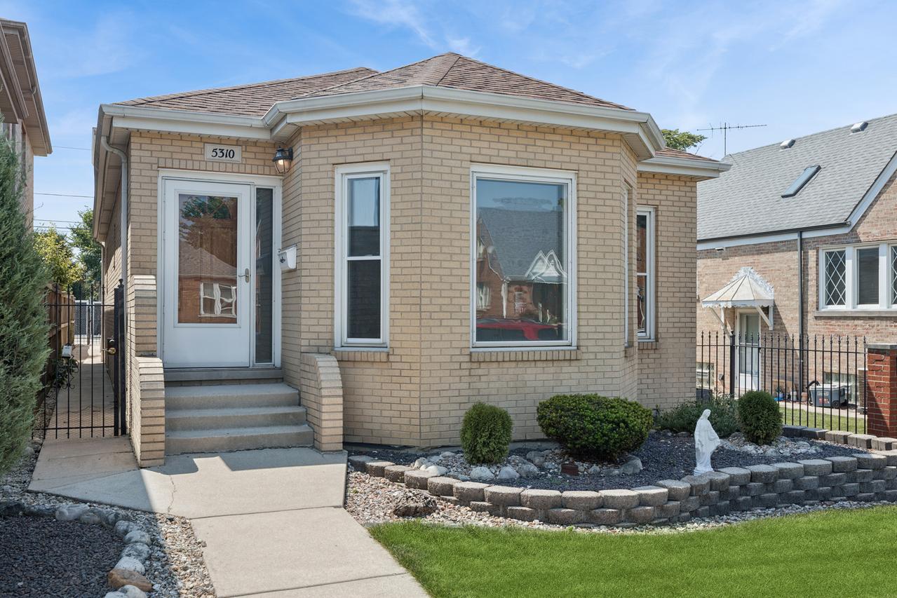 5310 S Mason Ave., Chicago, IL 60638