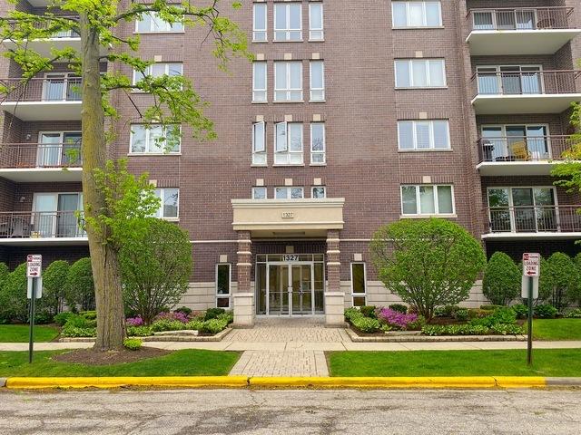 1327 Brown St. #401, Des Plaines, IL 60016