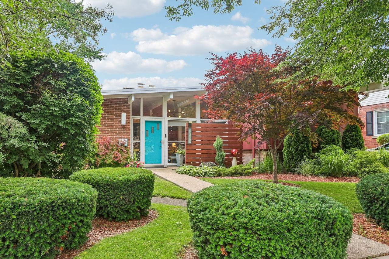 4317 Greenwood St., Skokie, IL 60076