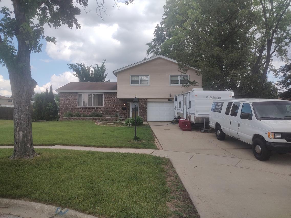 1420 W Jo Ann Ln., Addison, IL 60101