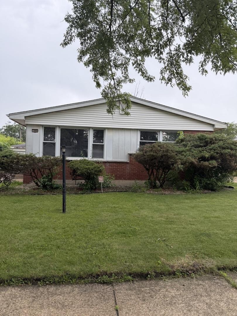 166 Doris Ln., Chicago Heights, IL 60411