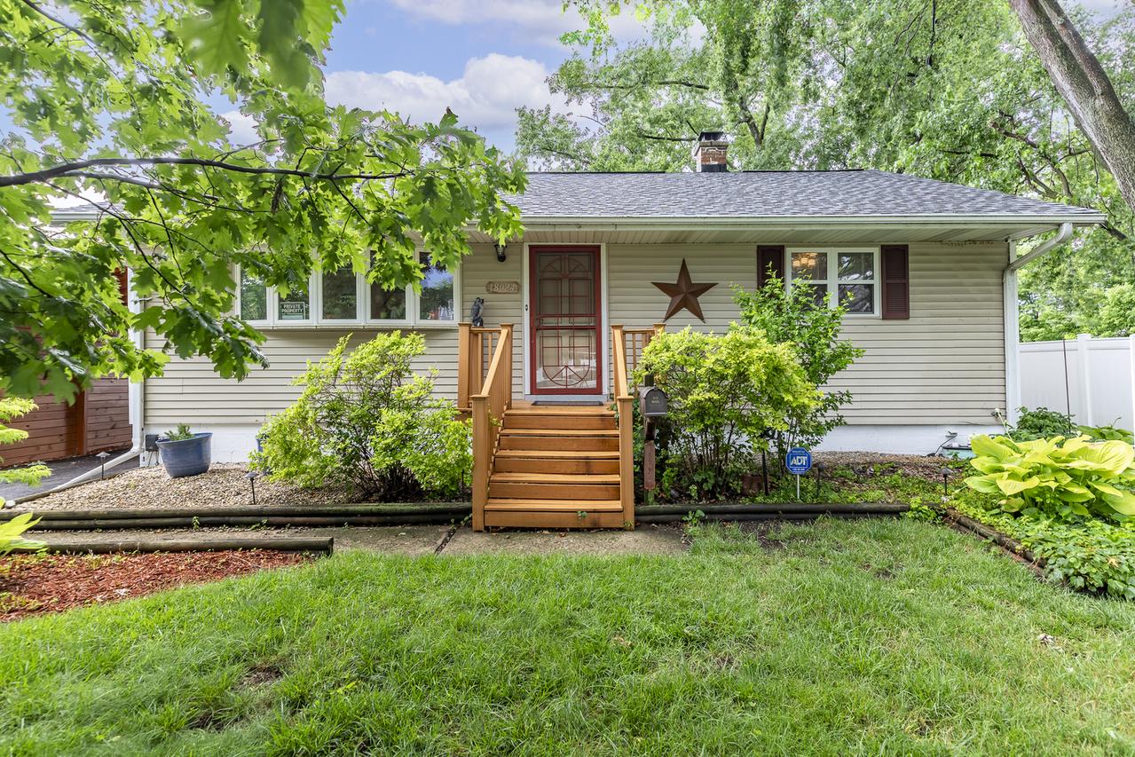 18024 Highland Ave., Homewood, IL 60430