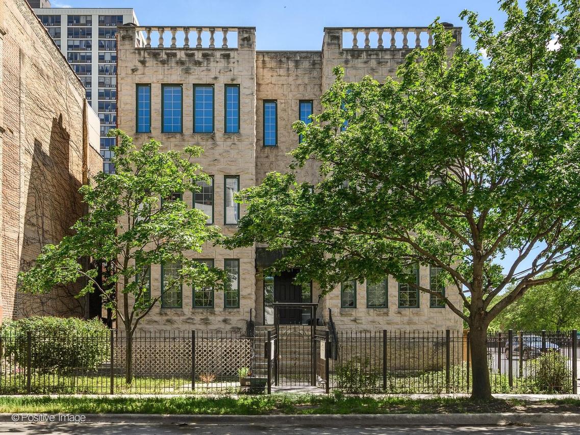 825 W Eastwood Ave. #3E, Chicago, IL 60640