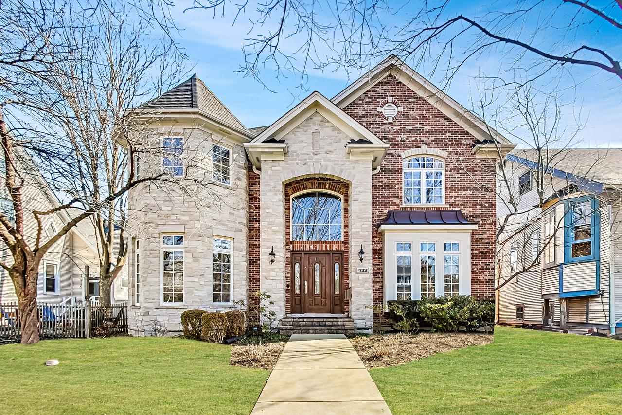 423 Meacham Ave., Park Ridge, IL 60068